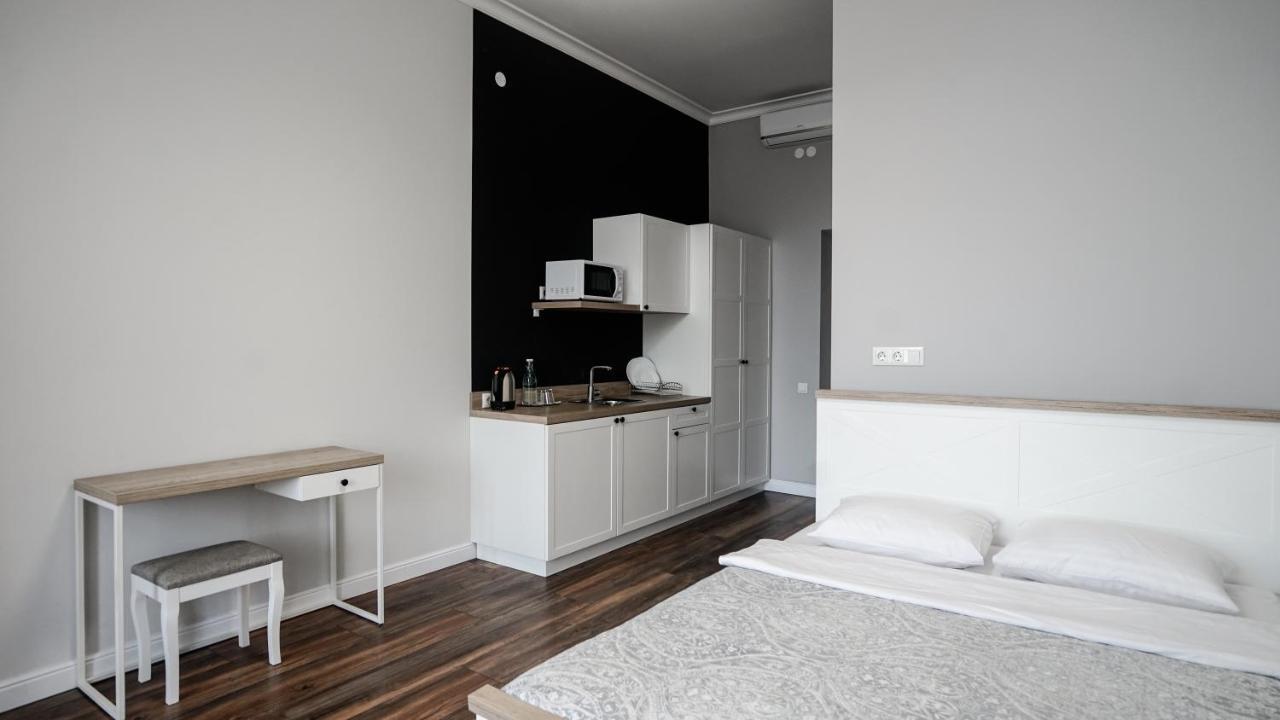 Hotel N°10 Lviv Exterior photo