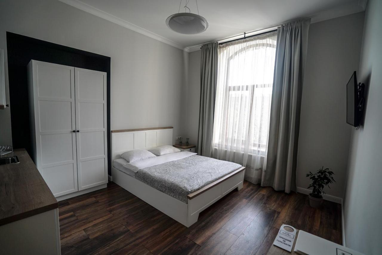 Hotel N°10 Lviv Exterior photo